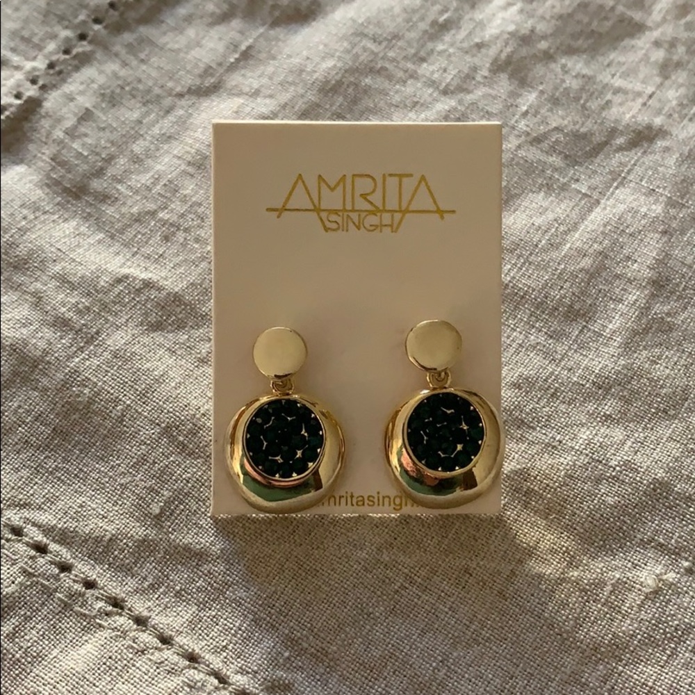 NWT-Amrita Singh gold and emerald gems earrings